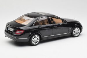 Mercedes C-Class W204 Obsidian Sort AUTOart 1:18 B66962365 Metal — billede 3 af 8