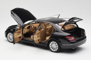 Mercedes C-Class W204 Obsidian Sort AUTOart 1:18 B66962365 Metal — billede 5 af 8