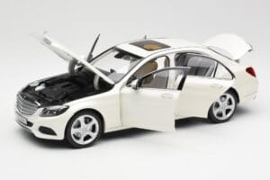 Mercedes C-Class W205 Diamond Hvid Metallic Norev 1:18 B66960256 Metal — billede 2 af 8