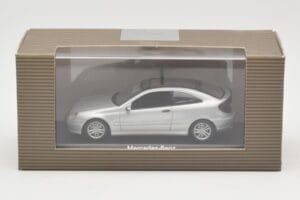 Mercedes C-Class W203 Sport Coupe Sølv Minichamps 1:43 B66961916 Metal — billede 4 af 4