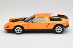 Mercedes C111 II White Autumn Metallic Norev 1:18 183050 Metal — billede 4 af 10