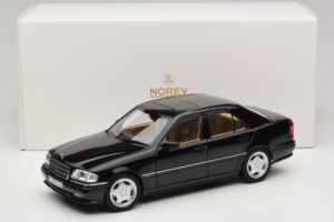 Mercedes C36 AMG W202 Obsidian Black Metallic Norev 1:18 183381 Metal — billede 8 af 8