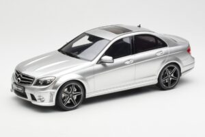 Mercedes C63 AMG W204 Sølv GT Spirit 1:18 GT462 Resin