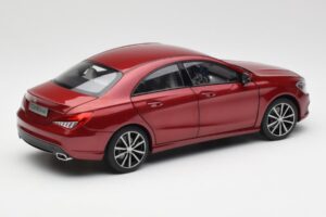 Mercedes CLA C117 Designo Patagonia Rød Metallic Norev 1:18 B66960131 Metal — billede 3 af 8