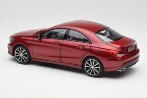 Mercedes CLA C117 Designo Patagonia Rød Metallic Norev 1:18 B66960131 Metal — billede 7 af 8