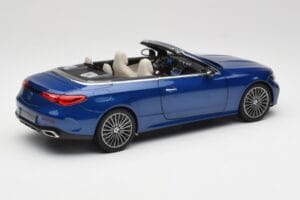 Mercedes CLE Cabriolet A236 Blå Norev 1:18 B66960653 Metal — billede 4 af 9