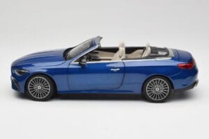 Mercedes CLE Cabriolet A236 Blå Norev 1:18 B66960653 Metal — billede 5 af 9
