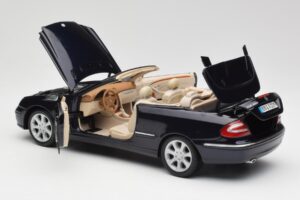 Mercedes CLK 500 W209 Cabriolet Mørkeblå Metallic Kyosho 1:18 B66962174 Metal — billede 6 af 9