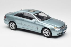 Mercedes CLK 500 W209 Lyseblå Metallic Kyosho 1:18 B66962192 Metal — billede 6 af 8