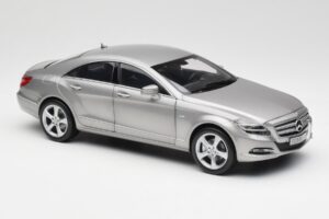 Mercedes CLS C218 Designo Alubeam Titanium Norev 1:18 B66961298 Metal — billede 6 af 8