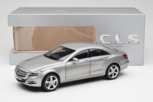 Mercedes CLS C218 Designo Alubeam Titanium Norev 1:18 B66961298 Metal — billede 8 af 8