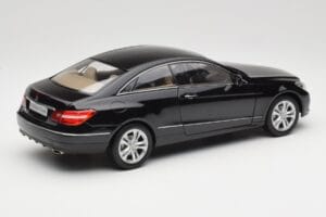 Mercedes E-Class Coupe C207 Obsidian Black Metallic Norev 1:18 B66962418 Metal — billede 3 af 8