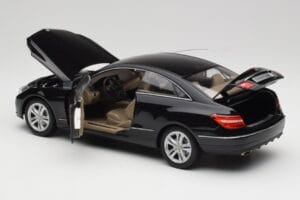 Mercedes E-Class Coupe C207 Obsidian Black Metallic Norev 1:18 B66962418 Metal — billede 5 af 8