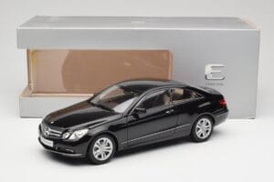 Mercedes E-Class Coupe C207 Obsidian Black Metallic Norev 1:18 B66962418 Metal — billede 8 af 8