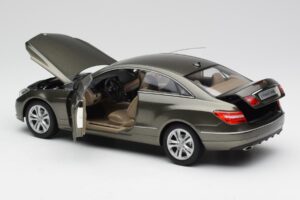 Mercedes E-Class Coupe C207 Titanite Grå Metallic Minichamps 1:18 B66962419 Metal — billede 5 af 8