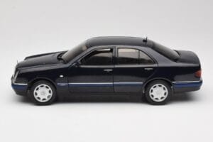 Mercedes E-Class W210 E320 Sort Sun Star 1:18 1151 Metal — billede 4 af 8