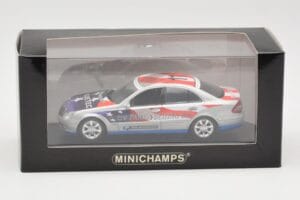 Mercedes E-Class W211 #11 Bluetec Paris-Beijing 2006 Minichamps 1:43 B66962267-R Metal — billede 4 af 4
