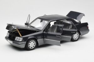 Mercedes E320 W124 Nautik Blå Metallic Dealer Edition AUTOart 1:18 B66040508 Metal — billede 2 af 8