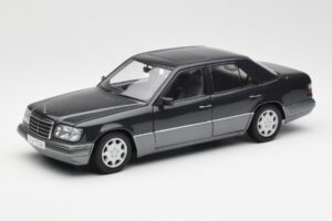 Mercedes E320 W124 Nautik Blå Metallic Dealer Edition AUTOart 1:18 B66040508 Metal