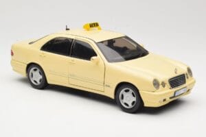 Mercedes E320 W210 Taxi Sun Star 1:18 1160 Metal — billede 6 af 8