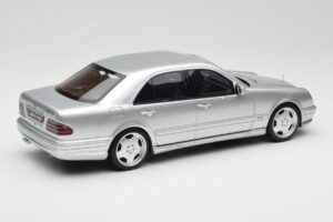 Mercedes E55 AMG W210 Brilliant Silver Otto 1:18 OT459 Resin — billede 2 af 6