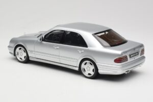 Mercedes E55 AMG W210 Brilliant Silver Otto 1:18 OT459 Resin — billede 5 af 6