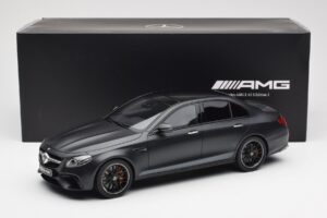 Mercedes AMG E63 S W213 Edition 1 Night Sort GT Spirit 1:18 B66963111 Resin — billede 6 af 6