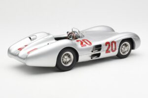 Mercedes W196 Streamliner #20 K. Kling French GP 1954 CMC 1:18 M-128B Metal — billede 2 af 6