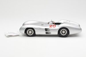 Mercedes W196 Streamliner #20 K. Kling French GP 1954 CMC 1:18 M-128B Metal — billede 3 af 6