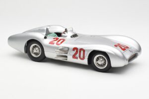Mercedes W196 Streamliner #20 K. Kling French GP 1954 CMC 1:18 M-128B Metal — billede 4 af 6