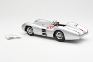 Mercedes W196 Streamliner #20 K. Kling French GP 1954 CMC 1:18 M-128B Metal — billede 5 af 6