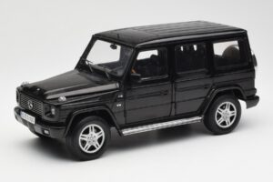 Mercedes G 500 W463 Sort Dealer Edition AUTOart 1:18 B66962143 Metal