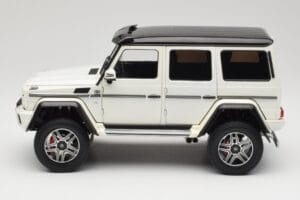 Mercedes G 63 AMG 4x4 Squared Polar White Almost Real 1:18 820203 Metal — billede 4 af 8