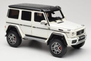 Mercedes G 63 AMG 4x4 Squared Polar White Almost Real 1:18 820203 Metal — billede 6 af 8