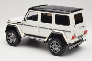 Mercedes G 63 AMG 4x4 Squared Polar White Almost Real 1:18 820203 Metal — billede 7 af 8