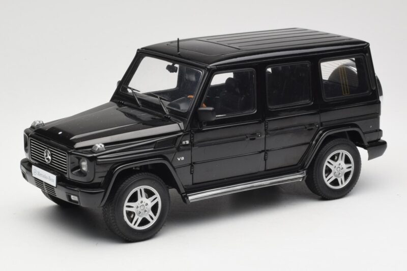 Mercedes G-Class G 500 W463 Smaragd Black Metallic AUTOart 1:18 76101 Metal