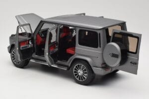 Mercedes G-Class G500 W463A Designo Platinum Magno Minichamps 1:18 B66960811 Metal — billede 5 af 8