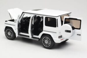 Mercedes G-Class G 500 W463A Diamond White Metallic Minichamps 1:18 113037111 Metal — billede 5 af 8