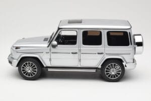 Mercedes G-Class G 500 W463A Iridium Silver Metallic Minichamps 1:18 113037112 Metal — billede 4 af 8