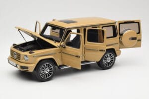 Mercedes G-Class G 500 W463A Solarbeam Yellow Metallic Minichamps 1:18 113037108 Metal — billede 2 af 8