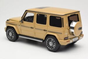 Mercedes G-Class G 500 W463A Solarbeam Yellow Metallic Minichamps 1:18 113037108 Metal — billede 7 af 8