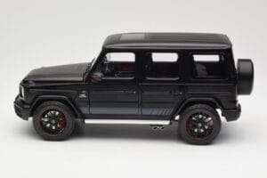 Mercedes G-Class G63 AMG W463A Matt Black Minichamps 1:18 110037064 Metal — billede 4 af 8