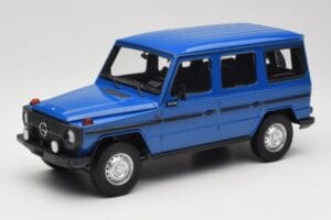 Mercedes G-Class W460 LWB Mørkeblå Minichamps 1:18 Mercedes G-Class W460 LWB Mørkeblå Minichamps 1:18 155038100 Metal