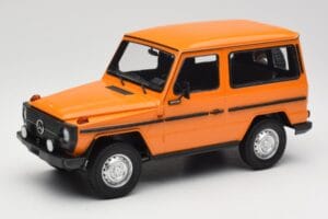 Mercedes G-Class W460 SWB Orange Minichamps 1:18 Mercedes G-Class W460 SWB Orange Minichamps 1:18 155038000 Metal