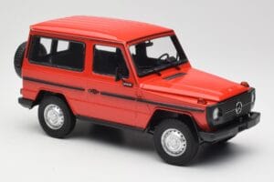 Mercedes G-Class W460 SWB Rød Minichamps 1:18 155038002 Metal — billede 4 af 6