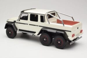 Mercedes AMG G63 6x6 W463 Hvid GT Spirit 1:18 GT100 Resin — billede 5 af 6