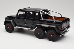 Mercedes AMG G63 W463 6x6 Gloss Sort AUTOart 1:18 76306 Komposit — billede 7 af 8