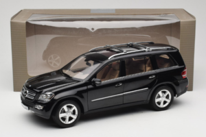 Mercedes GL X164 Obsidian Black Minichamps 1:18 B66962334 Metal — billede 8 af 8