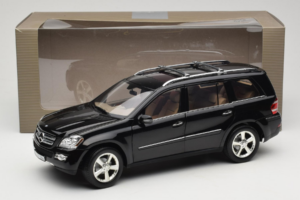 Mercedes GL X164 Tanzanite Blue Minichamps 1:18 B66962335 Metal — billede 8 af 8