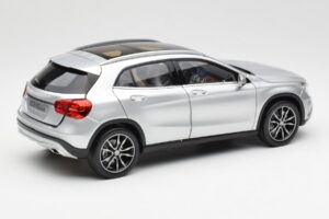 Mercedes GLA X156 Polar Sølv Metallic Norev 1:18 B66960267 Metal — billede 3 af 8